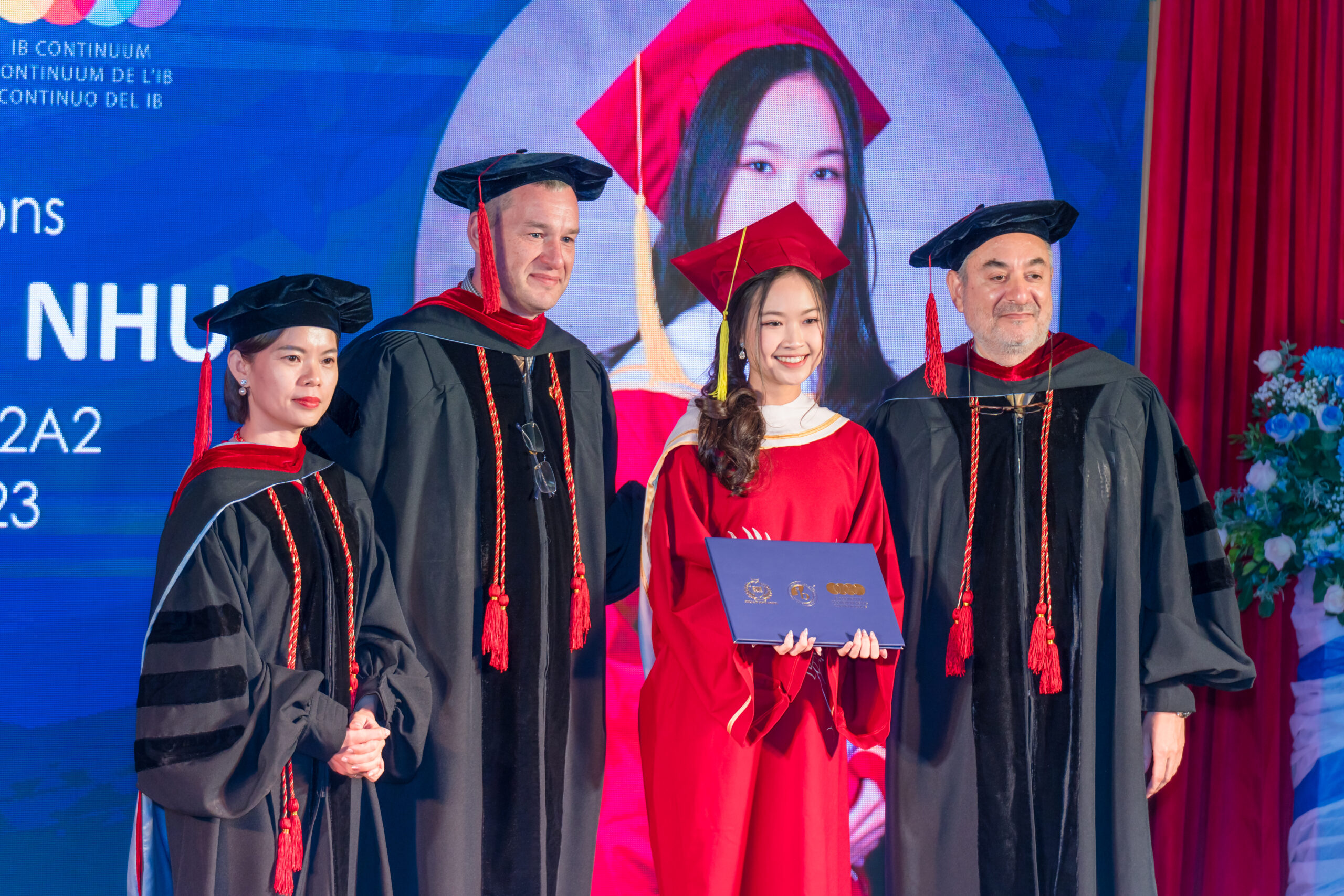 Công nhận và Uỷ quyền