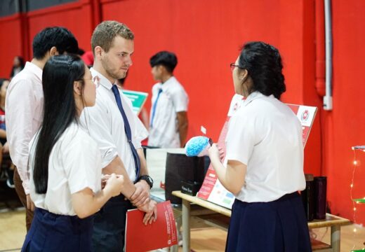 BOOMING BIGGEST SCIENE FAIR OF THE YEAR AT SNA!