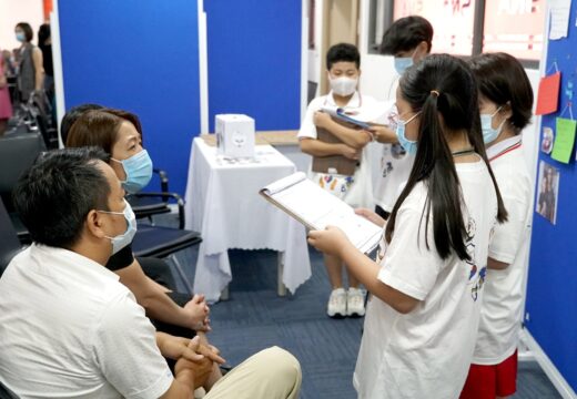 SNA STUDENTS PRESENTED CONFIDENTLY IN FRONT OF PARENTS